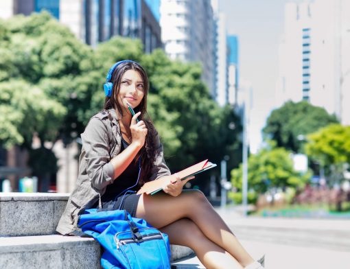 qual a diferença entre faculdade e universidade