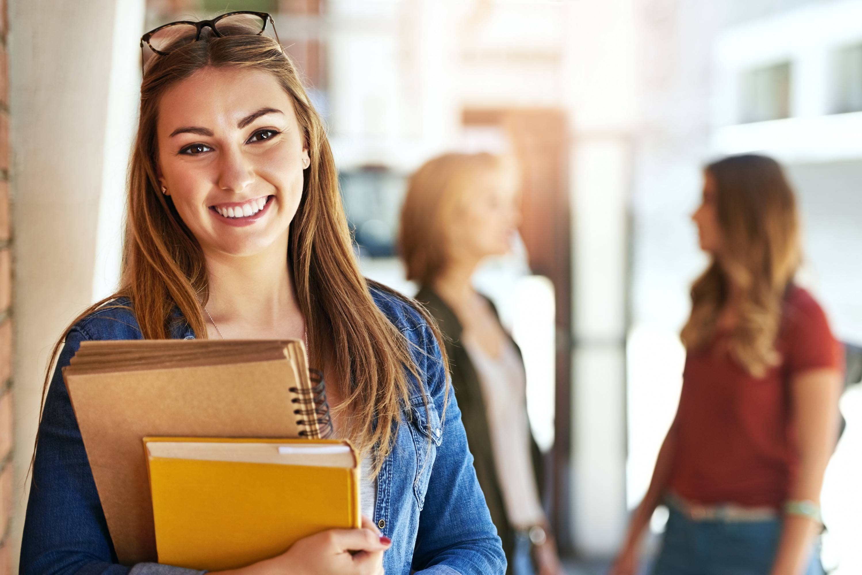 Como é a rotina de uma faculdade? Confira o dia-a-dia de um estudante  universitário