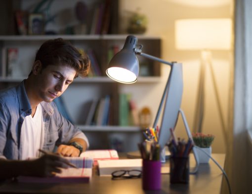Quer saber como começar a estudar para Medicina? A gente ajuda você!